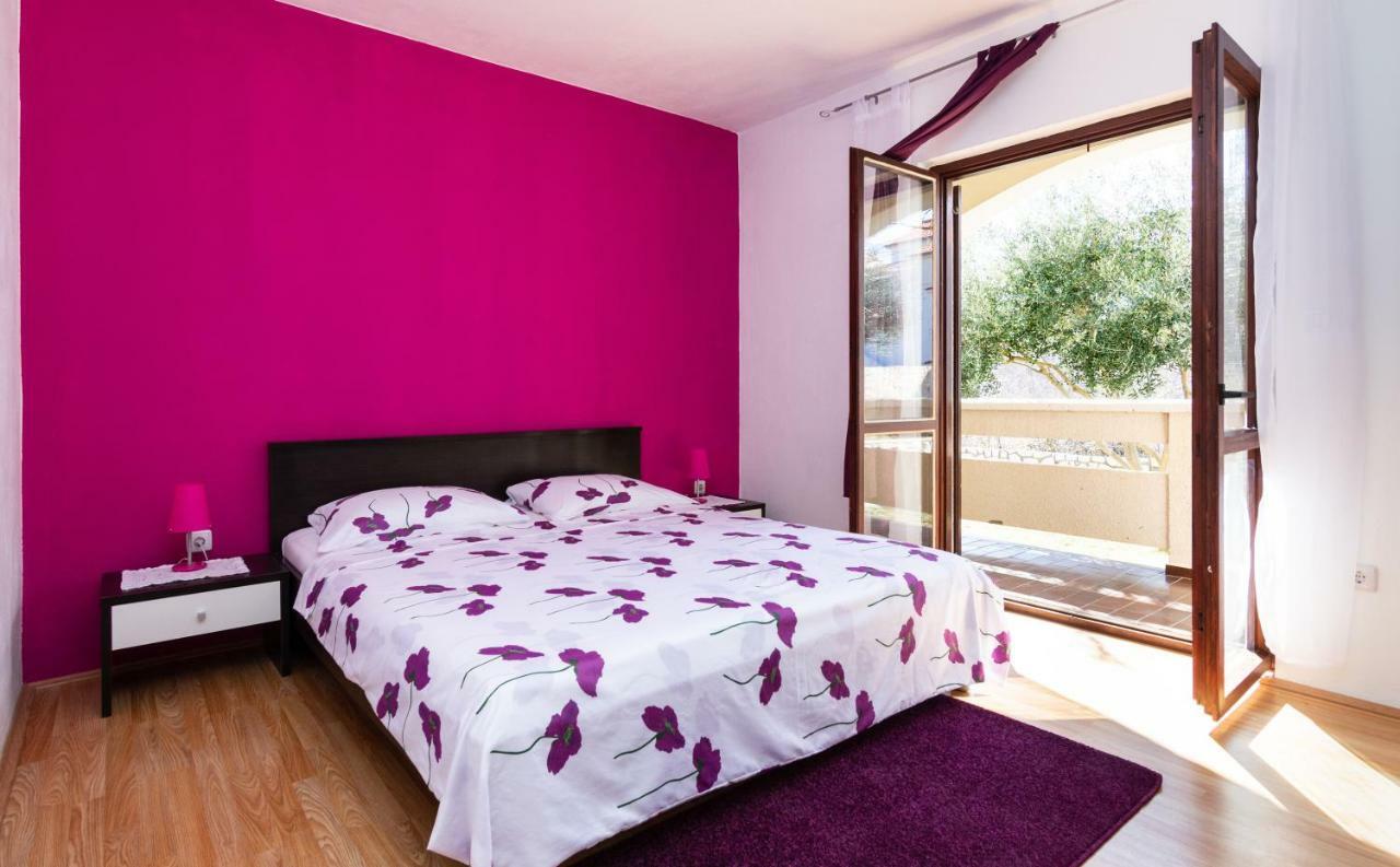 Apartments Luka Pag Town Kültér fotó