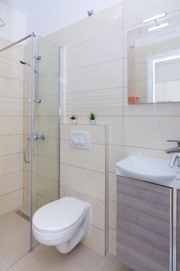 Apartments Luka Pag Town Kültér fotó